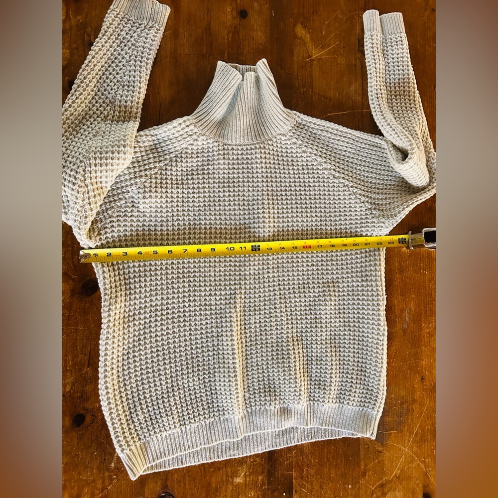 Won Hundred Copenhagen high-quality brand 100% wool thick waffle turtleneck. - Picture 2 of 5